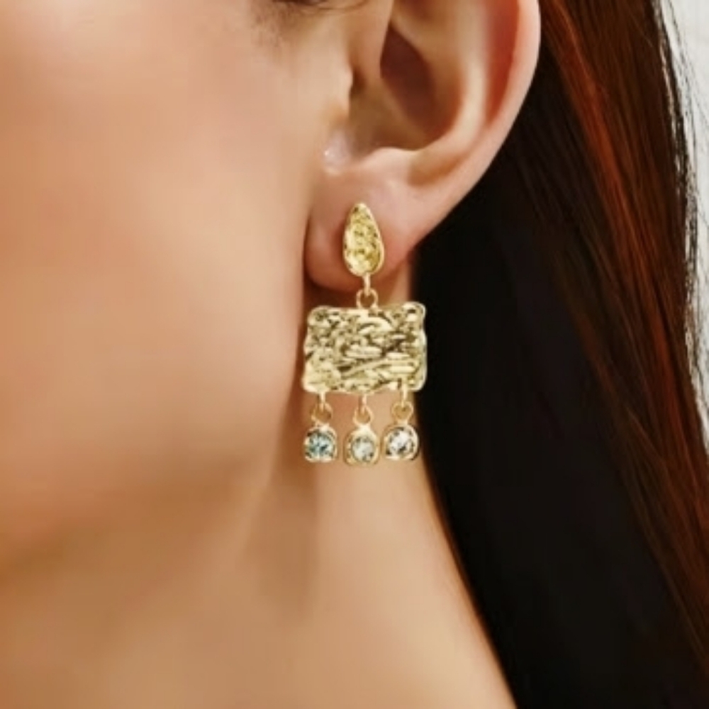 Gold Hammered Square CZ Triple Drop Dangle Earrings Chunky Statement 1.73"; NWOT